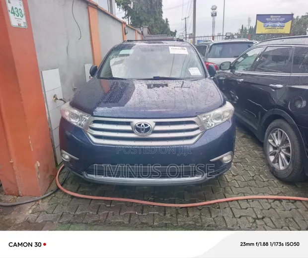 Toyota Highlander 2013 Blue - 1