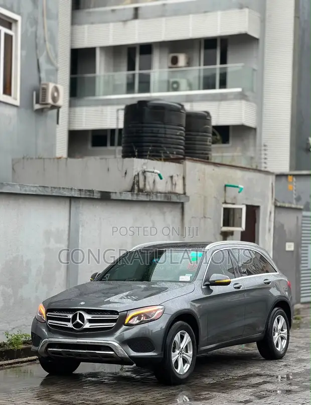 Mercedes-Benz GLC300 4Matic 2017 Launin Kasa - 1