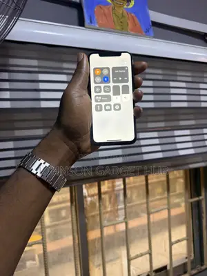Apple iPhone X 64GB Baki