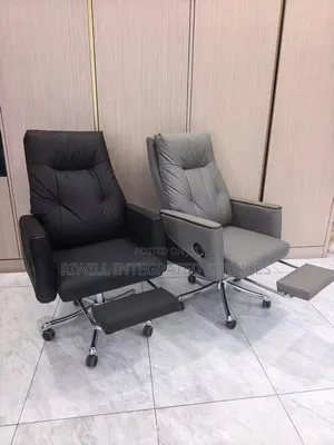 Executive Chair with Footrest - Brand New