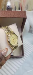 Quality Gold Chain Wristwatch - 4