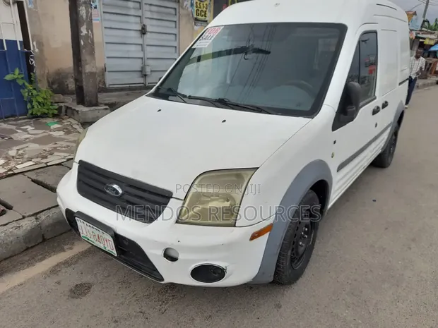 Ford Transit Connect 2010 Fari - 1