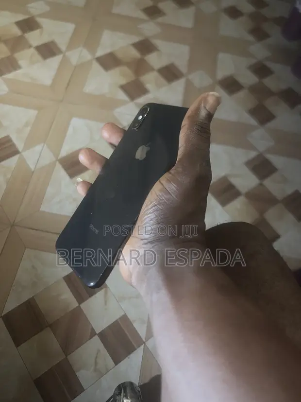 Apple iPhone XS Max 256GB Black - 1