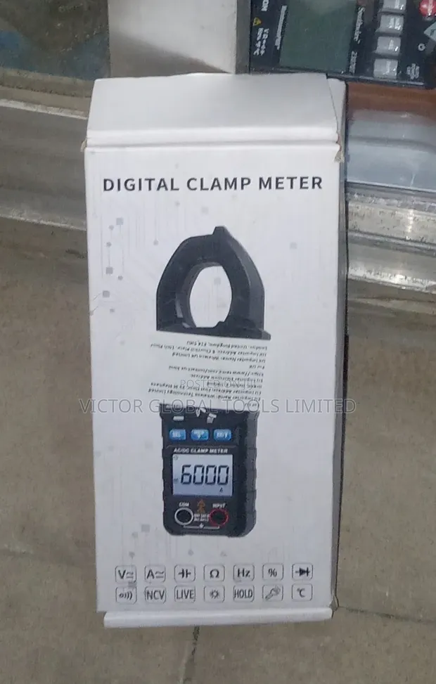 Digital Clampmeter with True RMS - 1