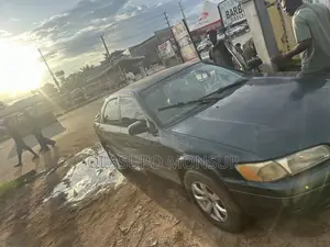 Toyota Camry 1999 Green Automatic