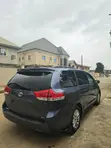 Toyota Sienna XLE AWD 7-Fitar 2013 Shuɗi - 1