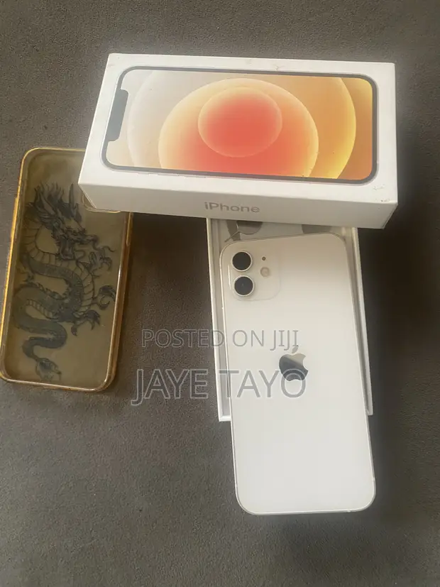 Apple iPhone 12 128GB White - 1