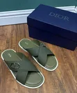 Sallallai masu inganci na Dior - 2