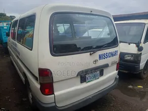 Toyota HiAce 1999 Fari