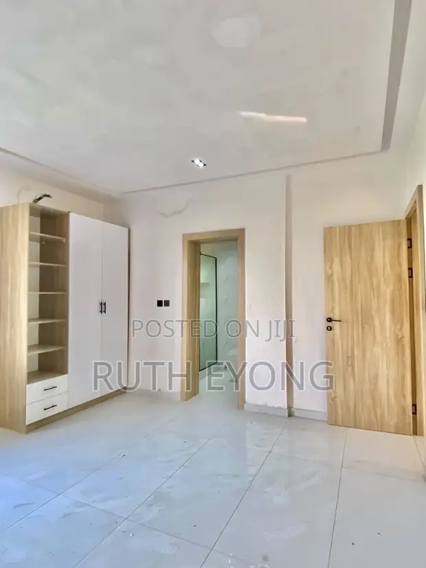 4 Bedroom Townhouse/Terrace for Rent in Lekki Phase 1 - 1