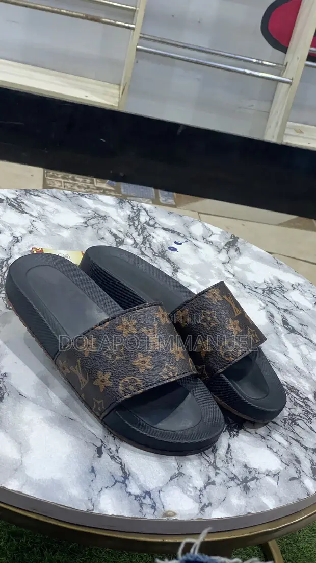 Men's Louis Vuitton Streetwear Slides - 1