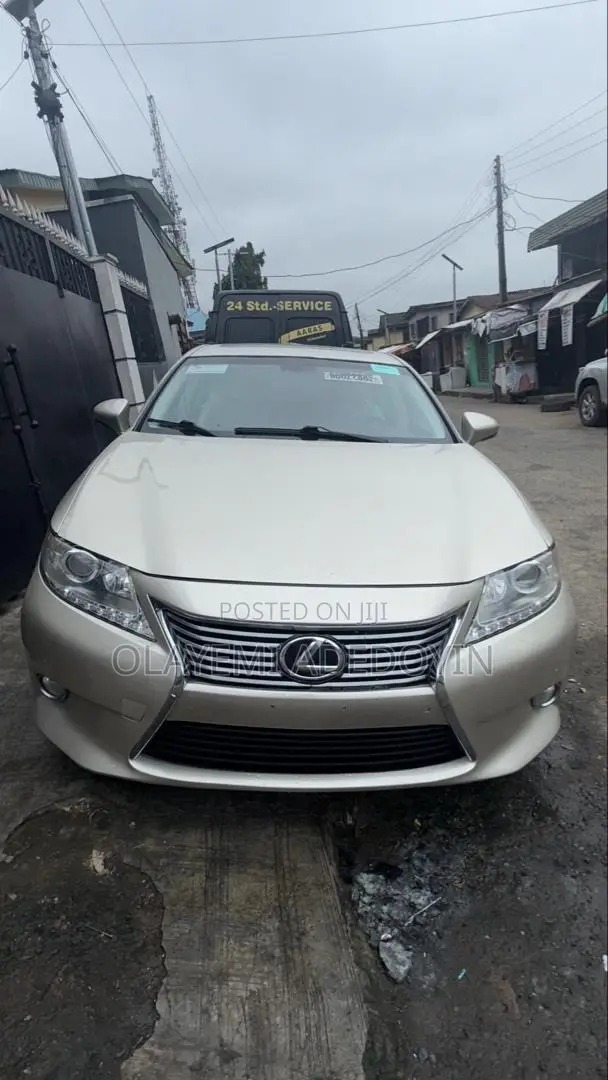 2014 Lexus ES 350 FWD Beige - 1