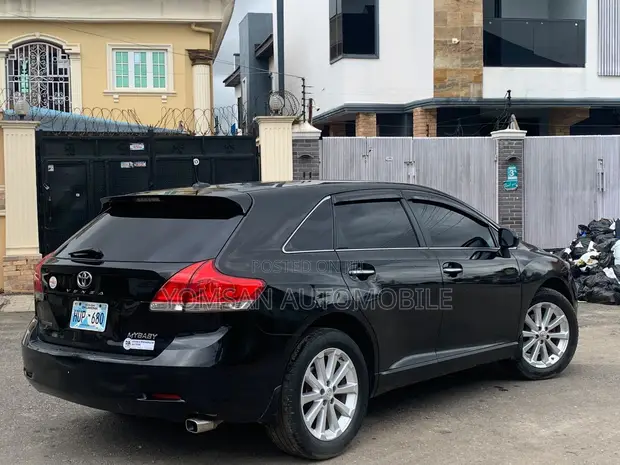 Toyota Venza Limited 2011 Black - 1