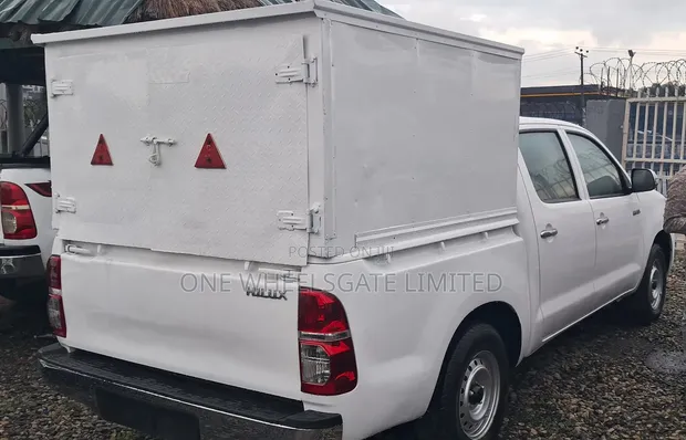 Toyota Hilux 2x4 Cargo 2014 - 1