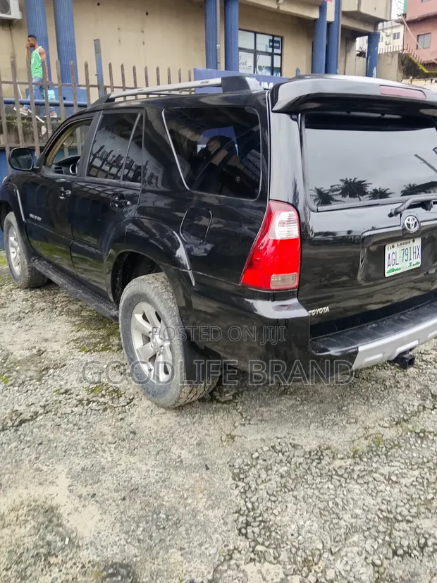 Toyota 4Runner SR5 4x4 V6 2006 Matt Black - 1