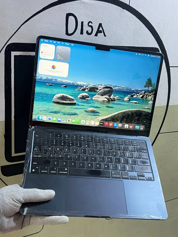 Apple MacBook Air 2024 M3 8GB RAM 256GB SSD 14-inch - 1