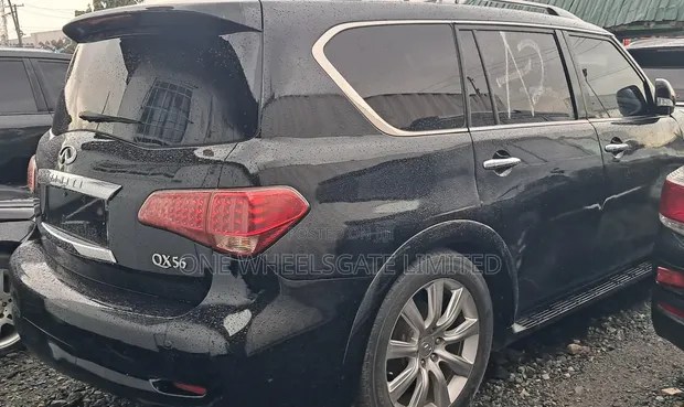Infiniti QX56 2011 Black - 1