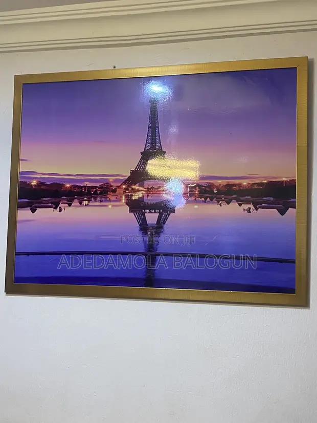 Firamin Hoton Eiffel Tower na Paris - 1