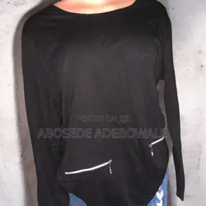 Women's Black Long Sleeve Top
