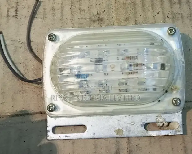 Truck LED Side Marker Light / Clearance Light (24V) - 1