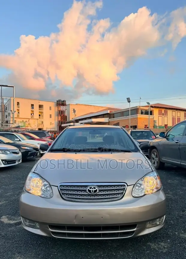 Toyota Corolla CE 2005 Gold - 1