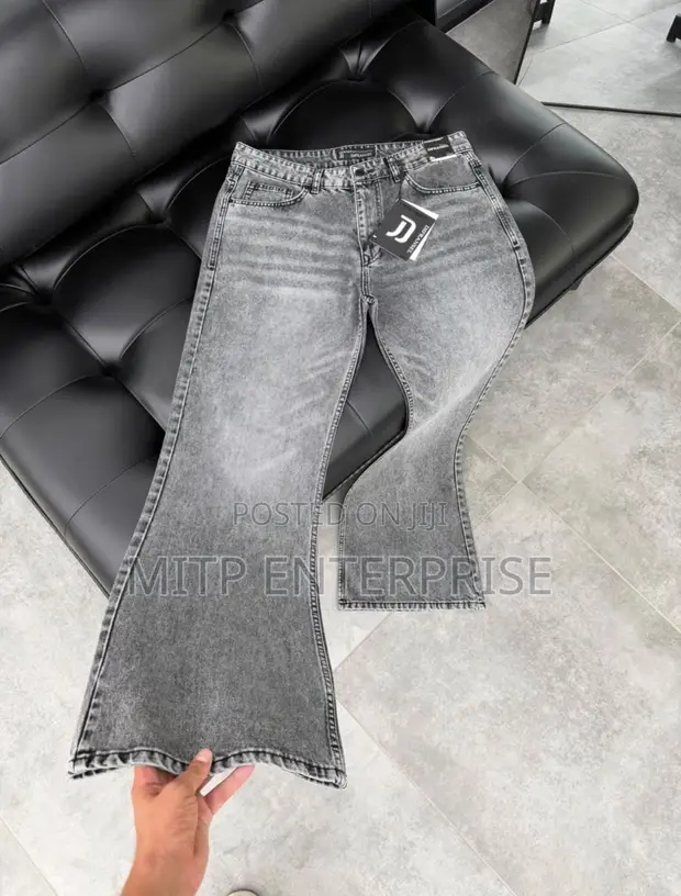 Men's High Quality Bootcut Jeans - 1