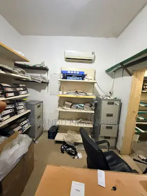 Used Foreign Shelves - Metal