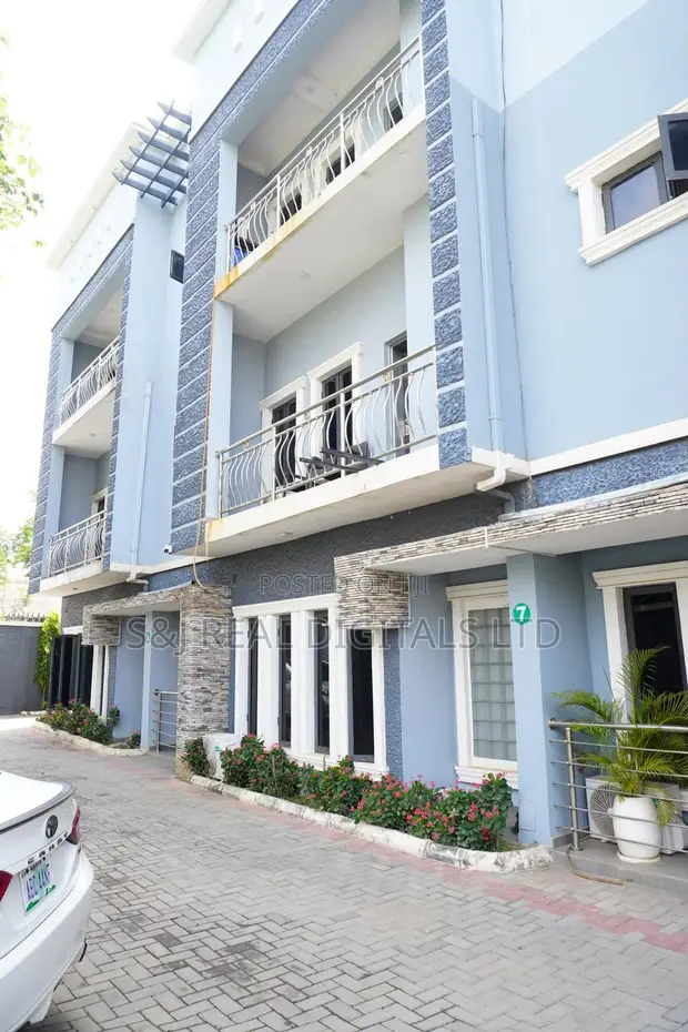 Furnished 4-Bedroom Duplex da BQ a Jahi, Abuja - 1