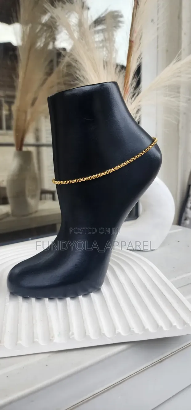 Pearl Thick Gold Leg Chain - 1