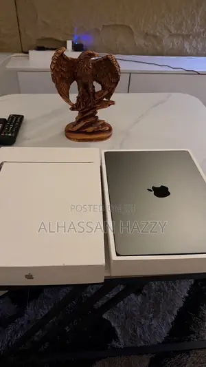 Apple MacBook Air 2022 M2 16GB RAM 256GB SSD Silver