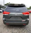 Toyota Sienna XLE FWD 8-Fadanci 2013 - 1