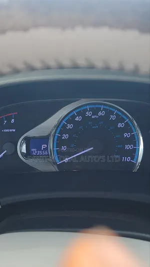 2013 Toyota Sienna XLE FWD 8-Passenger