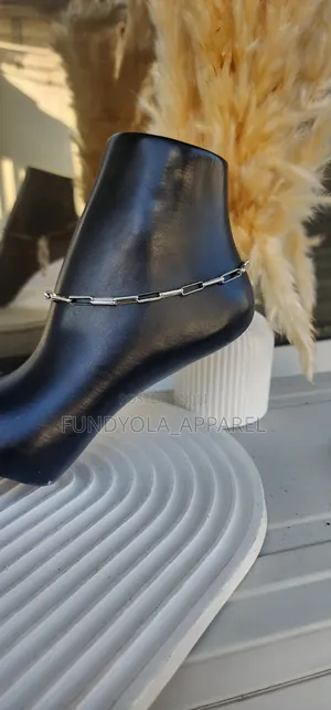 Loose Chain Style Leg Chain