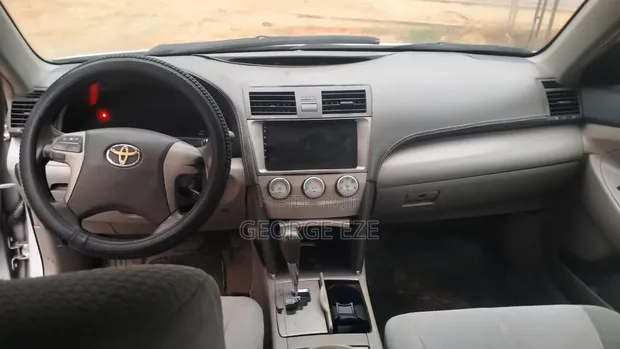 Toyota Camry 2010 Silver - 1