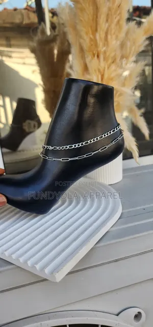 Sarkokin Kafa na Azurfa Mai Layuka - Anklet