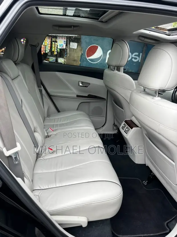Toyota Venza V6 AWD 2010 Black - 1