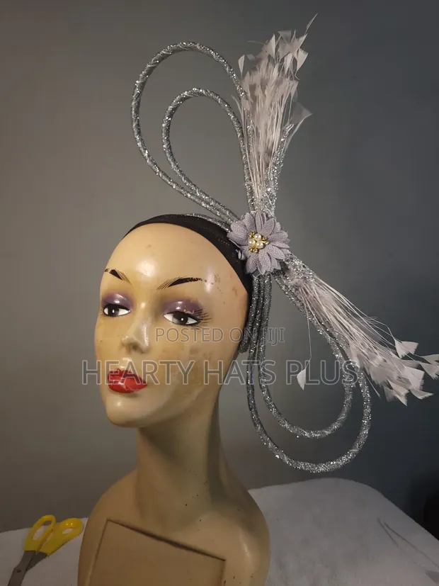 Ladies Fascinator Hat for Weddings & Special Occasions - 1