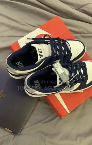 Nike Dunk Low Midnight Navy/Light Smoke Grey