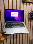 Apple MacBook Pro 2017 13" 8GB RAM 512GB SSD - 1