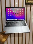 Apple MacBook Pro 2017 13" 8GB RAM 512GB SSD - 3