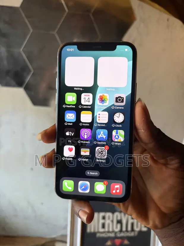 Apple iPhone 11 Pro 64GB White - 1