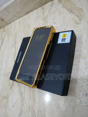 Samsung Galaxy Z Fold 5 512GB Baki