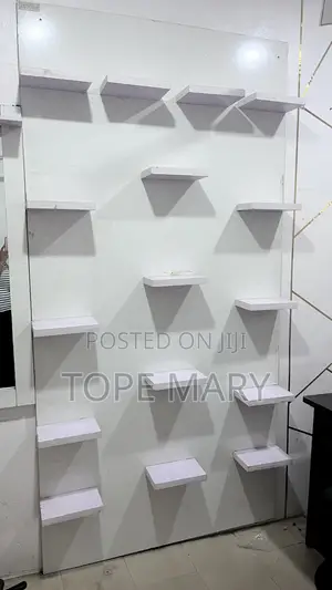 Boss Office Products Fari Mai Girman Rectangular Ladder Shelving Unit
