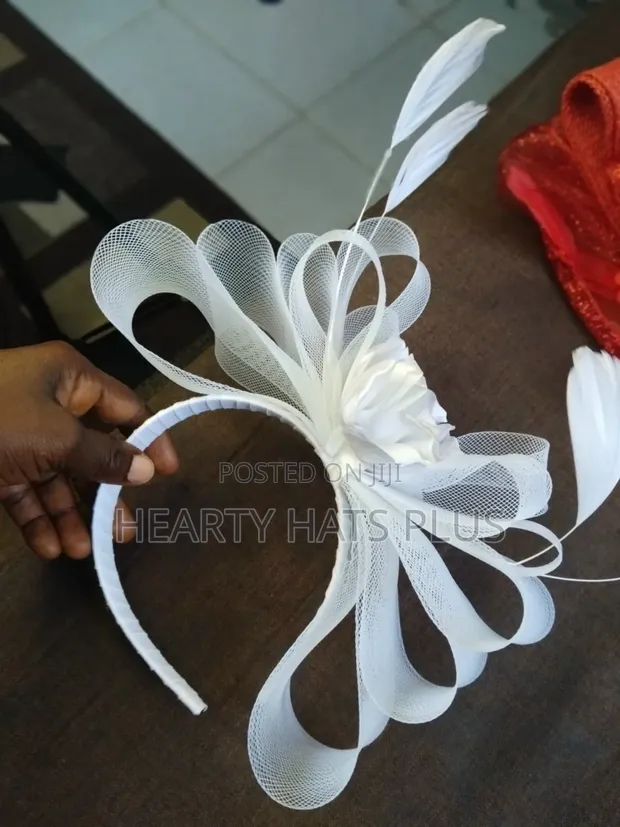 Ladies Wedding Fascinator Hat - Elegant Headpiece - 1