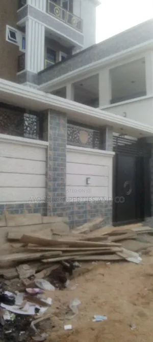 Furnished Mini Flat 3 Bedroom a Alapere Ketu, Lagos