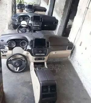 Dashboard na Mercedes-Benz don Duk Models