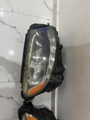 Saitin Fitilar Kai da Baya na Mercedes-Benz GLC300 2017 (Ba LED ba)