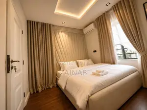 2 Bedroom Duplex Shortlet, Lekki/Ajah tare da PS5