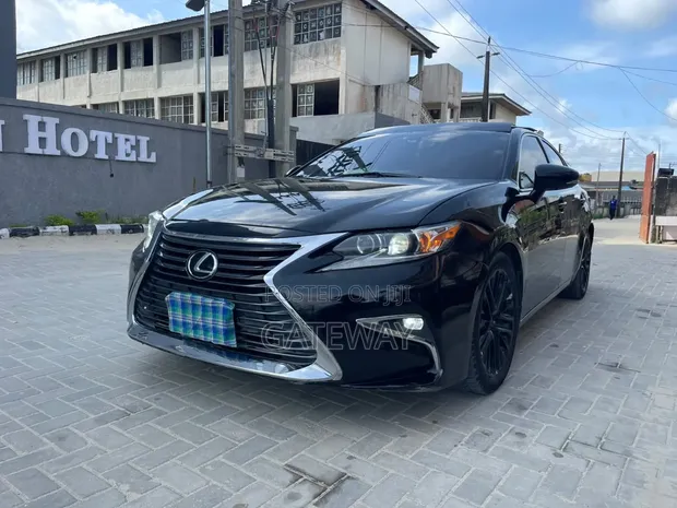 Lexus ES 350 2016 Black - Full Option - 1