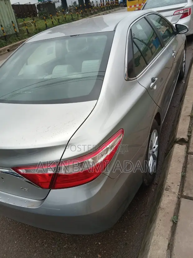 2016 Toyota Camry LE Foreign Used - 1